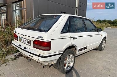 Хетчбек Mazda 323 1986 в Хмельницькому