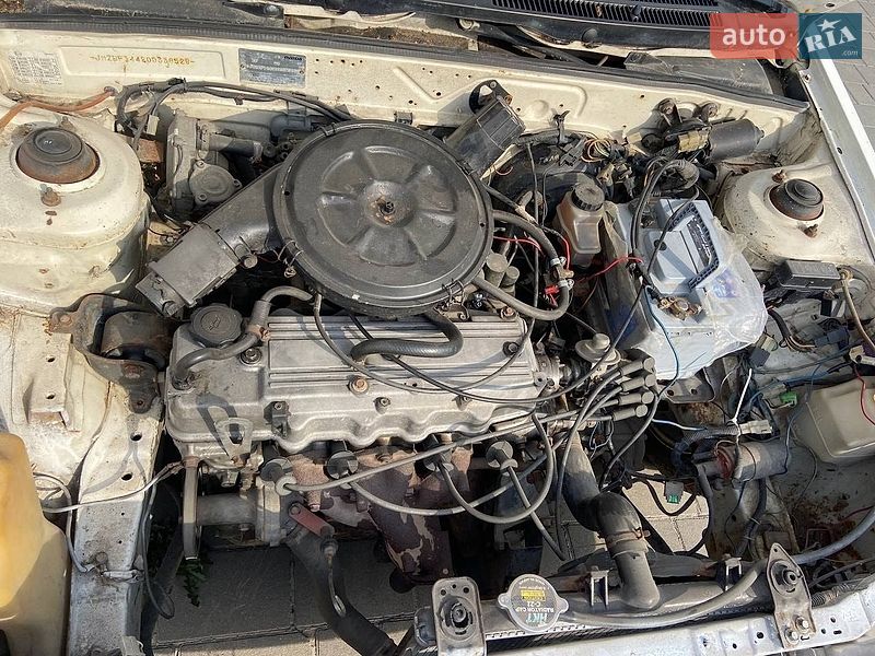 Хетчбек Mazda 323 1986 в Хмельницькому