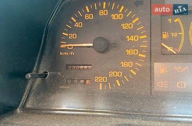 Хетчбек Mazda 323 1986 в Хмельницькому
