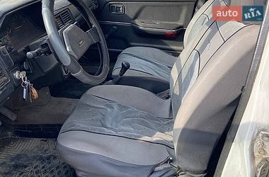 Хетчбек Mazda 323 1986 в Хмельницькому