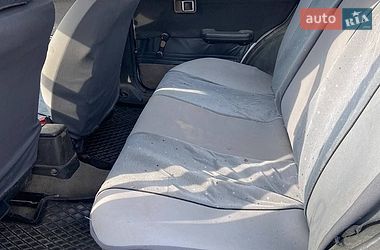 Хетчбек Mazda 323 1986 в Хмельницькому
