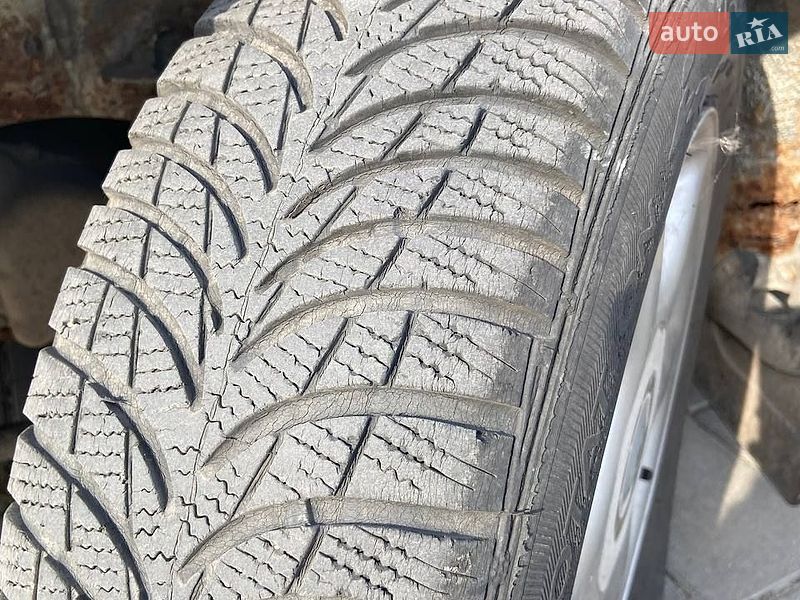 Хетчбек Mazda 323 1986 в Хмельницькому