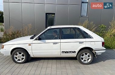 Хетчбек Mazda 323 1986 в Хмельницькому