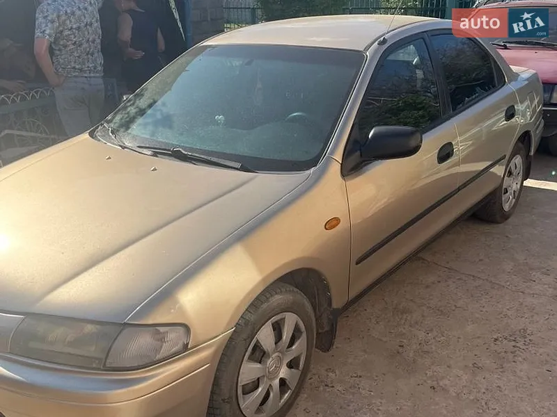 Mazda 323 1997