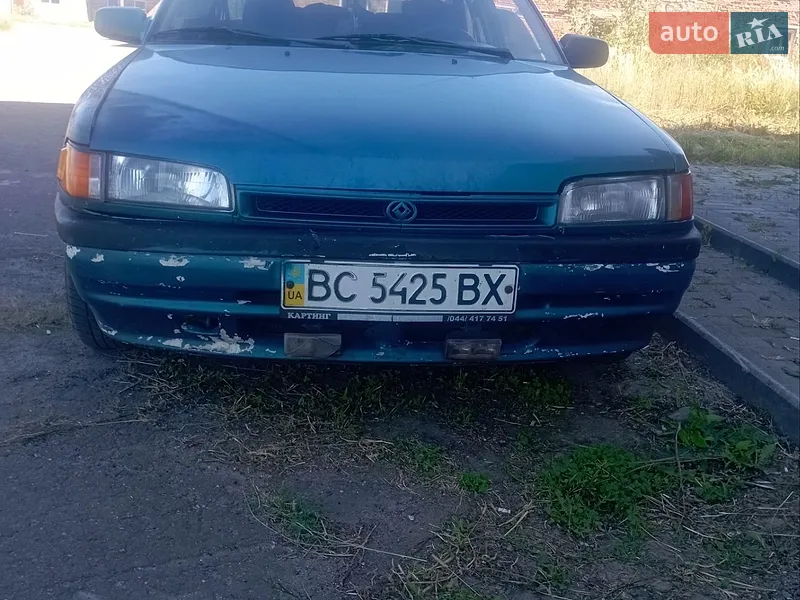 Mazda 323 1993