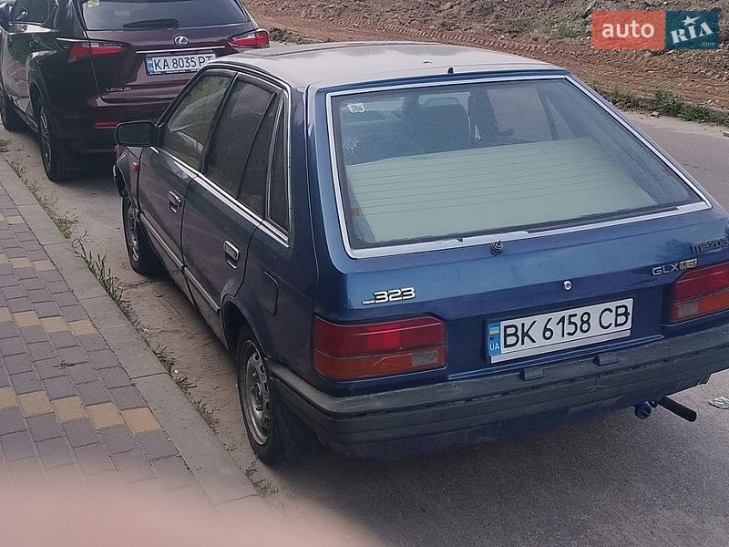 Mazda 323 1986