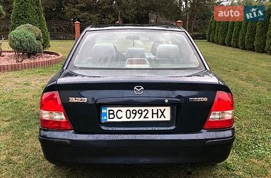 Седан Mazda 323 1998 в Яворові