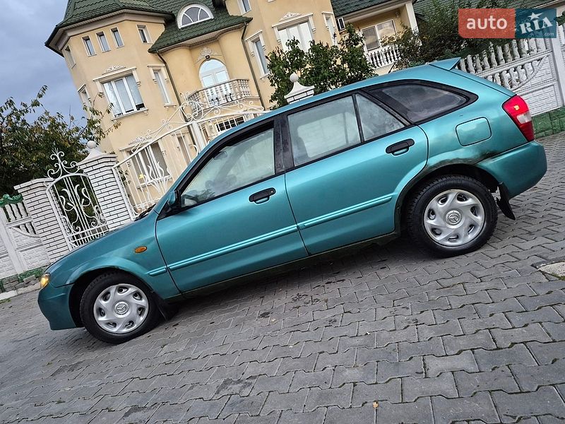 Mazda 323 2002