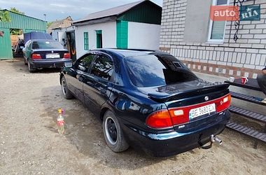 Седан Mazda 323 1995 в Новому Бузі