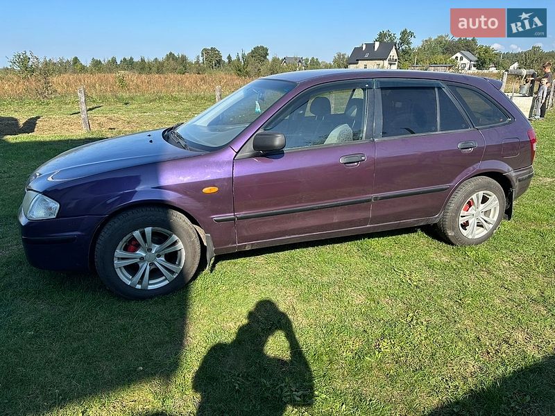 Хэтчбек Mazda 323 1999 в Яворове