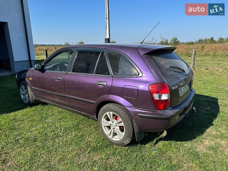 Хэтчбек Mazda 323 1999 в Яворове