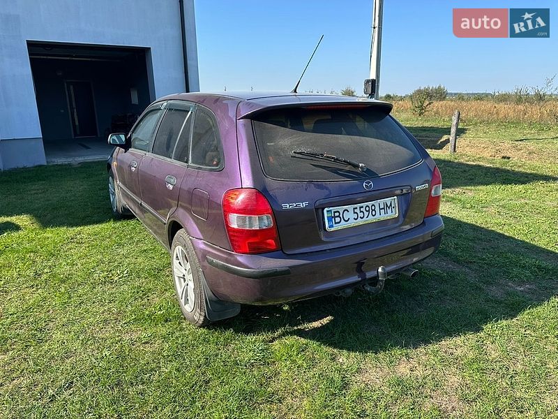 Хэтчбек Mazda 323 1999 в Яворове