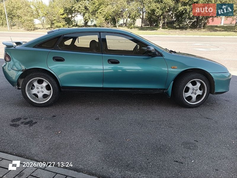 Хетчбек Mazda 323 1997 в Черкасах