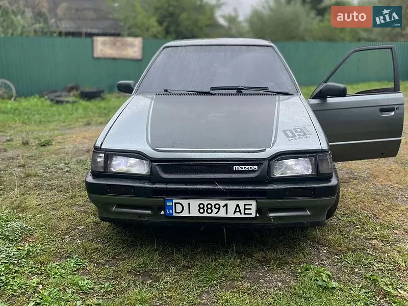 Mazda 323 1986