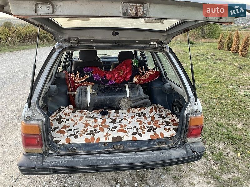 Универсал Mazda 323 1987 в Чорткове
