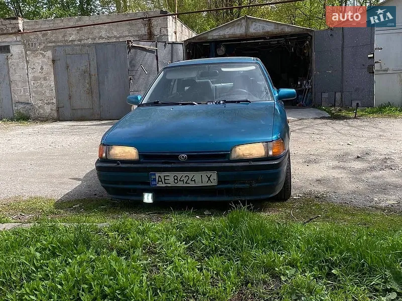 Mazda 323 1993