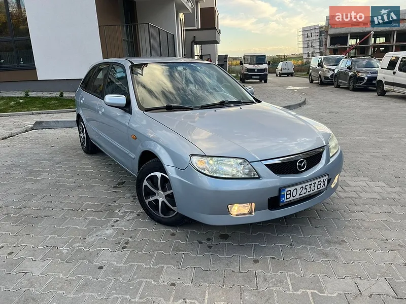 Mazda 323 2001