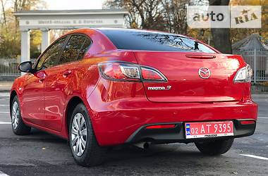 Седан Mazda 3 2012 в Киеве