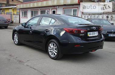 Седан Mazda 3 2016 в Киеве