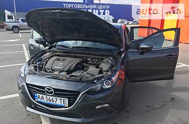 Седан Mazda 3 2016 в Киеве