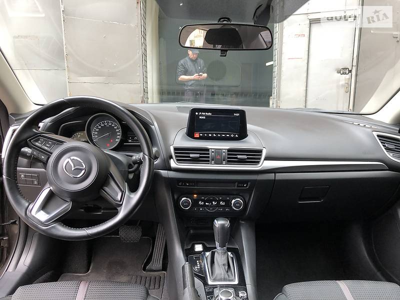 Седан Mazda 3 2017 в Харькове