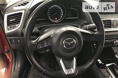 Седан Mazda 3 2016 в Киеве