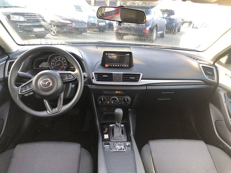 Седан Mazda 3 2017 в Львові