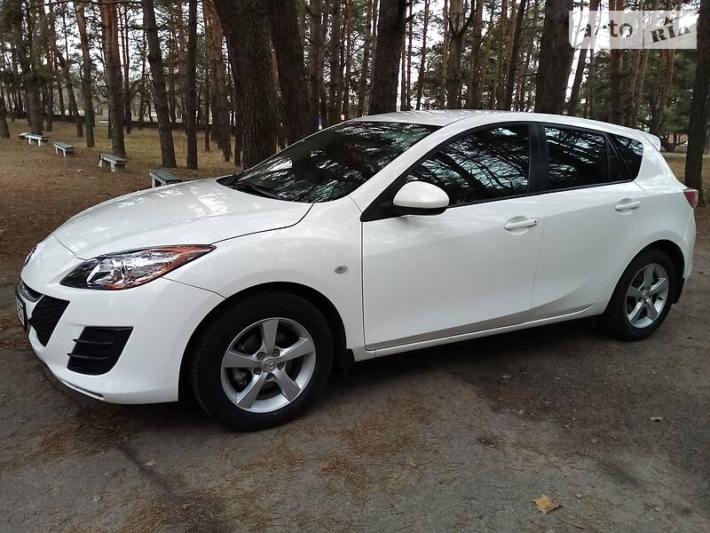 Хэтчбек Mazda 3 2011 в 