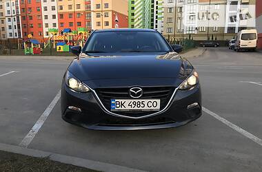 Седан Mazda 3 2016 в Ровно
