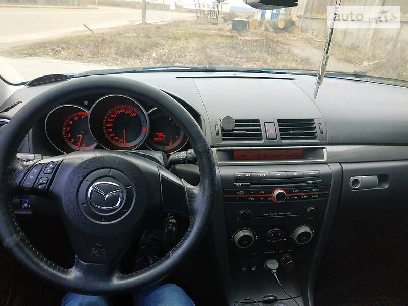 Седан Mazda 3 2006 в Богуславі