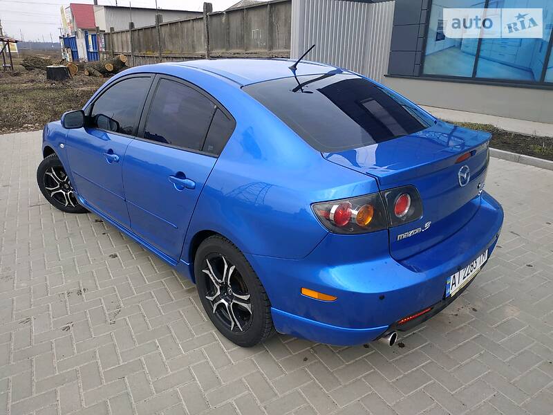Седан Mazda 3 2006 в Богуславі