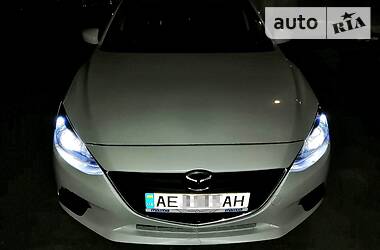 Седан Mazda 3 2013 в Днепре