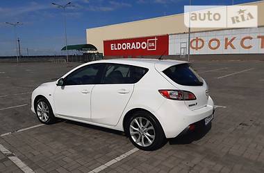 Хэтчбек Mazda 3 2009 в Мариуполе