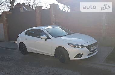 Седан Mazda 3 2016 в 