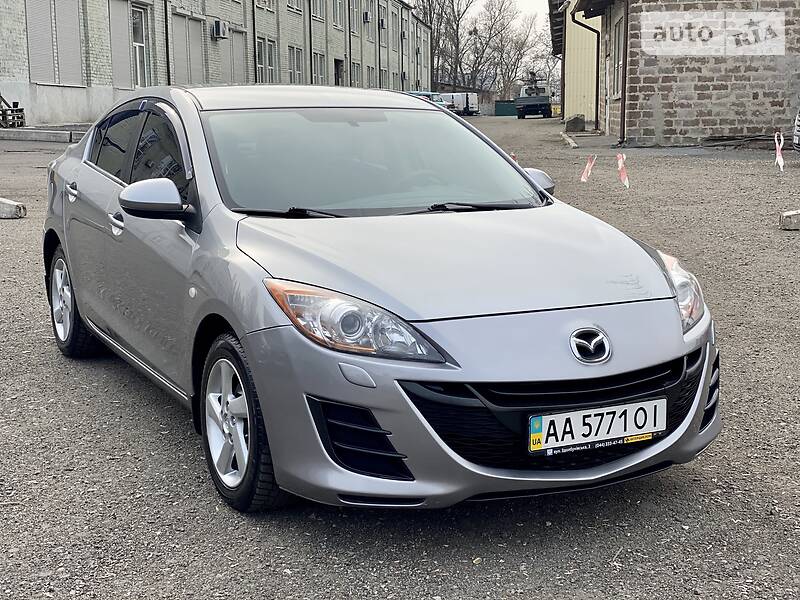 Седан Mazda 3 2011 в Киеве