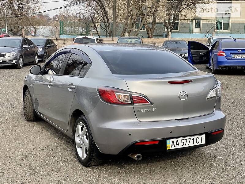 Седан Mazda 3 2011 в Киеве