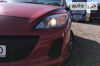 Седан Mazda 3 2013 в 