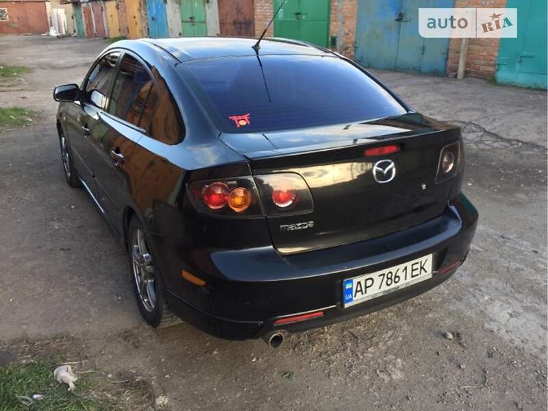 Седан Mazda 3 2004 в Запоріжжі