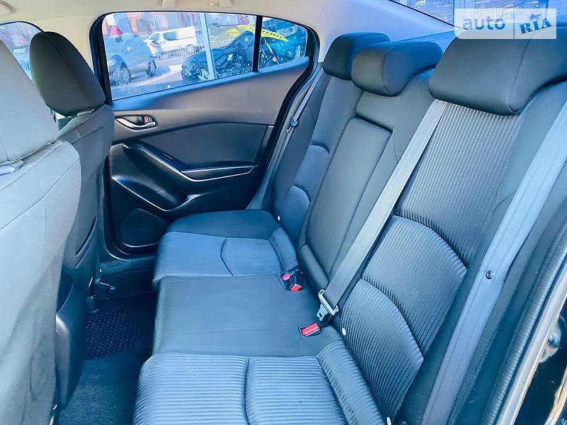 Седан Mazda 3 2013 в Харкові