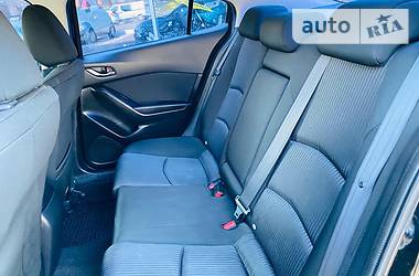 Седан Mazda 3 2013 в 