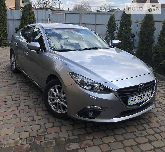 Седан Mazda 3 2015 в Киеве