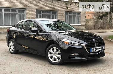 Седан Mazda 3 2017 в 