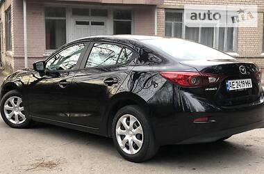 Седан Mazda 3 2017 в 