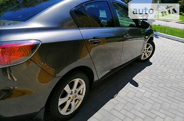 Седан Mazda 3 2010 в 