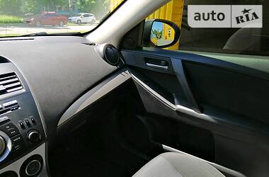 Седан Mazda 3 2010 в 