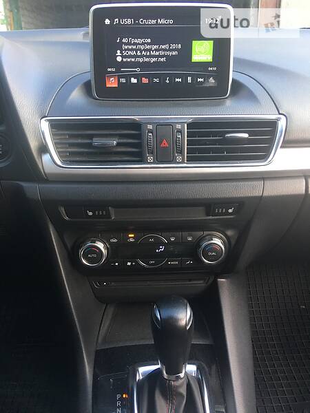 Седан Mazda 3 2013 в Харкові