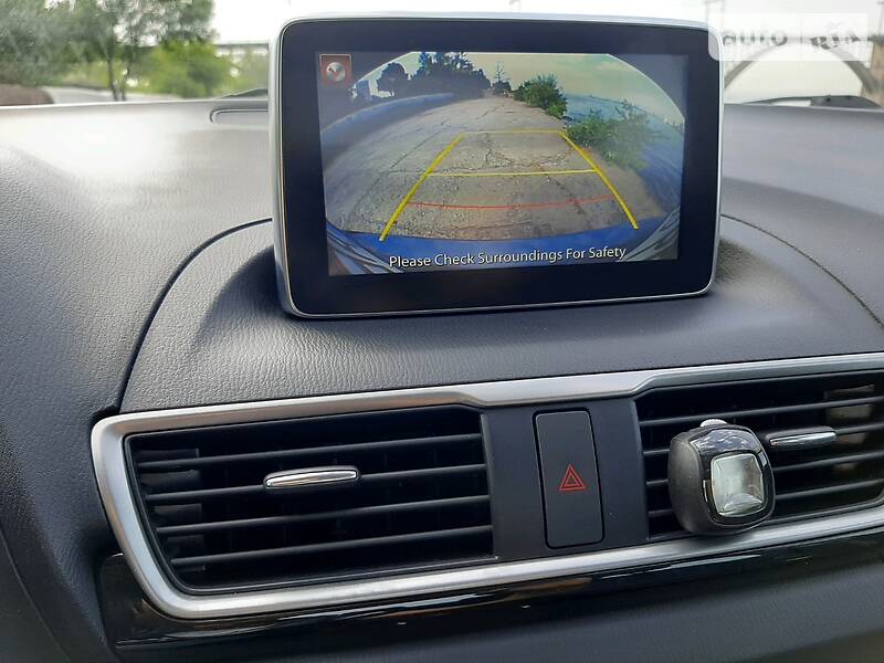 Седан Mazda 3 2016 в Дніпрі