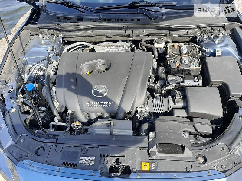 Седан Mazda 3 2016 в Дніпрі
