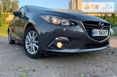 Хетчбек Mazda 3 2015 в 