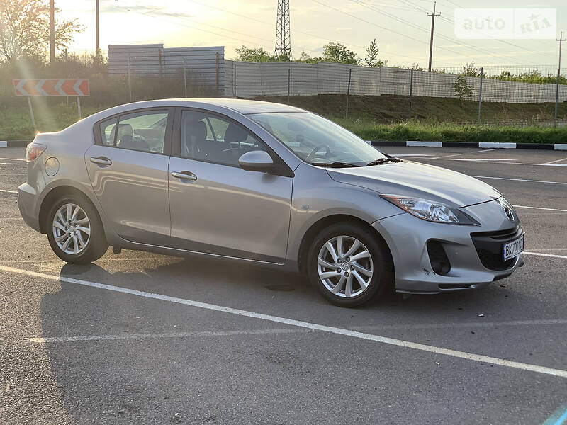 Седан Mazda 3 2011 в Рівному